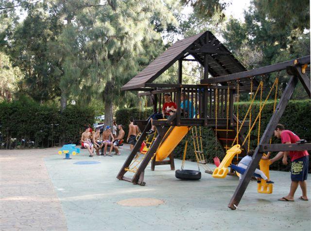 camping paloma 17231 parque infantil